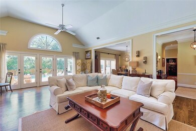 Spectacular living room with lots of natural light