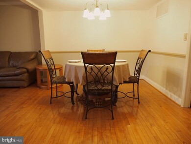 18 Castlehill Ct, Lutherville Timonium, MD 21093 - photo 7