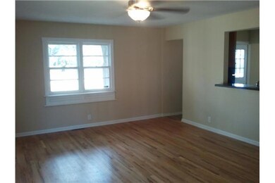 2001 E 27th St, Des Moines, IA 50317 - photo 4