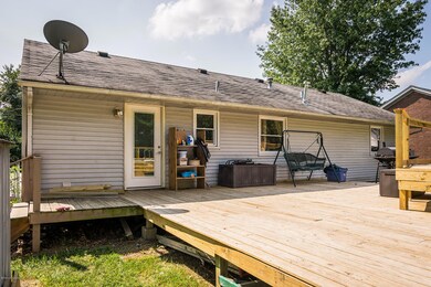 6105 Leonard Way, Louisville, KY 40229 - photo 4