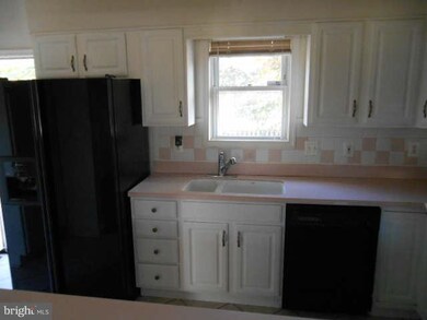 3463 Mayfield Ave, Baltimore, MD 21213 - photo 4