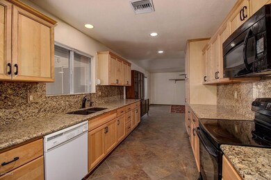 9615 W Calico Dr, Sun City, AZ 85373 - photo 2