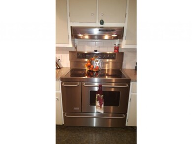 1044 Clay St, Manchester, NH 03103 - photo 5