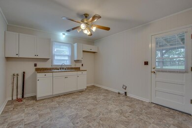 102 E Ray St, Dickson, TN 37055 - photo 5