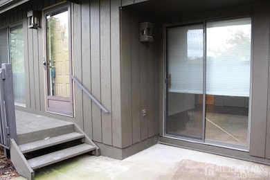 3 Westgate Dr, Edison, NJ 08820 - photo 2