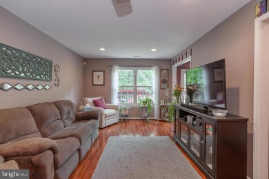 734 Willopenn Dr, Southampton, PA 18966 - photo 3