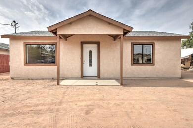 112 S Main Dr-5