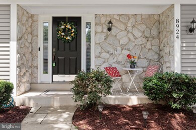 8924 Cross Chase Cir, Lorton, VA 22079 - photo 6