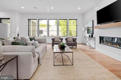 7210 Thrasher Rd, McLean, VA 22101 - photo 7