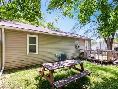 5024 S Union St, Des Moines, IA 50315 - photo 2