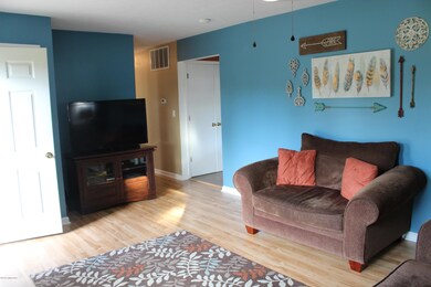 231 Harrison Cir, Mount Washington, KY 40047 - photo 4