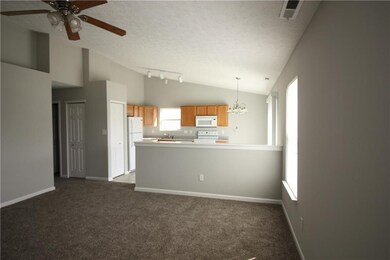 2952 Lodgepole Dr, Whiteland, IN 46184 - photo 7