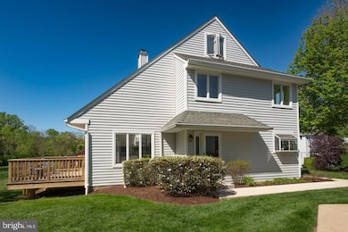 122 W Thomas Ct, Kennett Square, PA 19348 - photo 4