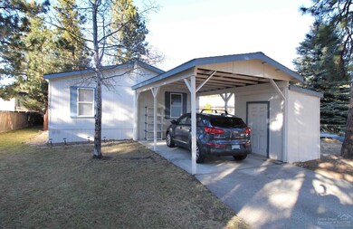 19844 Fennic Ct, Bend, OR 97702 - photo 3