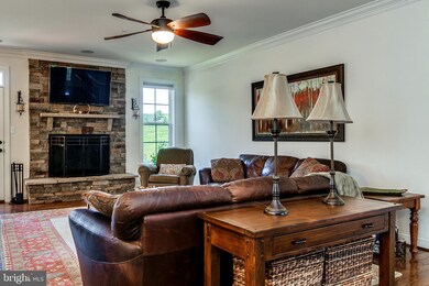 1309 Hope Farm Ct, Brunswick, MD 21716 - photo 5