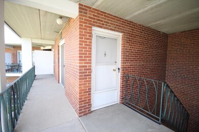 140 E Lake St unit 9B, Elmhurst, IL 60126 - photo 5