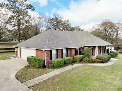 5353 Stonebriar Cir, Durant, OK 74701 - photo 2