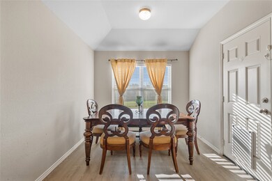 634 W Fairway Lake Dr, Alvin, TX 77511 - photo 6