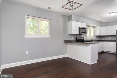 6828 Glenwood Ct, Glenn Dale, MD 20769 - photo 4