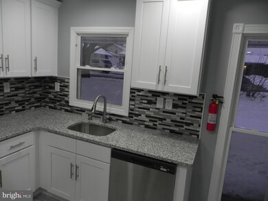 63 Pembrook Ln, Willingboro, NJ 08046 - photo 3