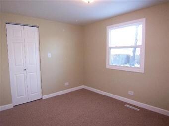 108 Pueblo Rd, Carpentersville, IL 60110 - photo 5