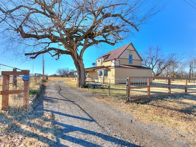 1217 W Industrial Rd, Guthrie, OK 73044 - photo 3