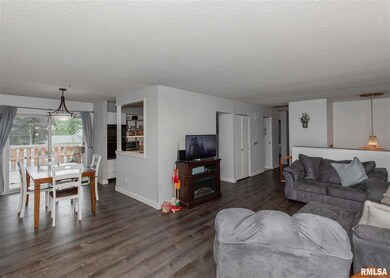 3427 Fairhaven Rd, Davenport, IA 52807 - photo 5