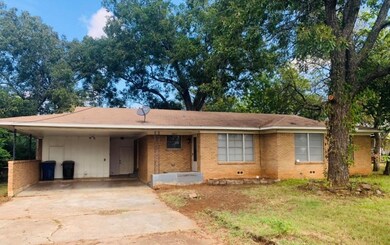 1913 W Bond St, Denison, TX 75020 - photo 2