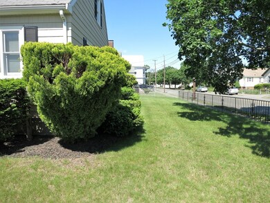 1 Dustin St, Saugus, MA 01906 - photo 4