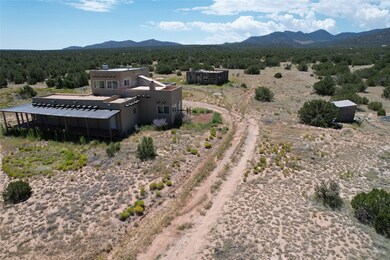 22 Warrenpoint Rd, Los Cerrillos, NM 87010 - photo 2