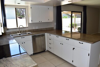 Candlestick kitchen 3
