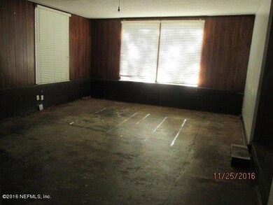 8951 Macarthur Ct S, Jacksonville, FL 32216 - photo 6