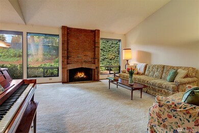 8585 SE 75th Place, Mercer Island, WA 98040 - photo 4