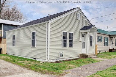 1608 W Virginia Ave, Dunbar, WV 25064 - photo 4