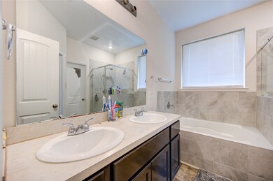 10602 Woodson Valley Dr, Houston, TX 77016 - photo 5