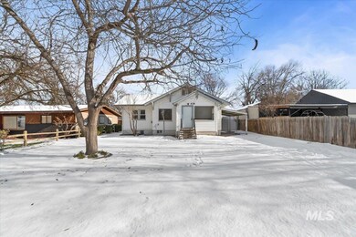 428 S Almond St, Nampa, ID 83686 - photo 2
