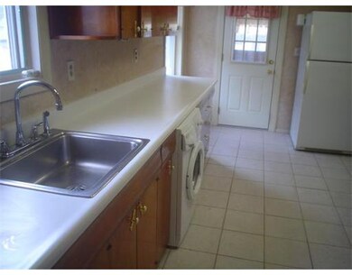 27 President St unit 27A, Lynn, MA 01902 - photo 6