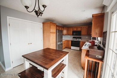 456 Helm Ln, Mount Washington, KY 40047 - photo 5