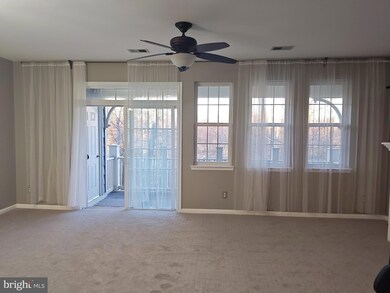 13834 Greendale Dr unit 58, Woodbridge, VA 22191 - photo 2
