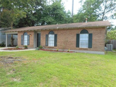 279 Bluebird Dr, Slidell, LA 70458 - photo 2