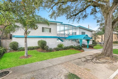 Fabulous location and on the parade route
