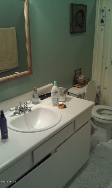 Del Monico bathroom