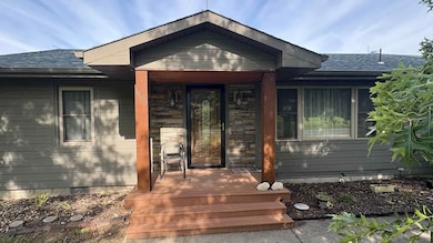 1105 S Benton St, Albany, MO 64402 - photo 2