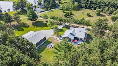 W6191 Lueck Ln, Princeton, WI 54968 - photo 3