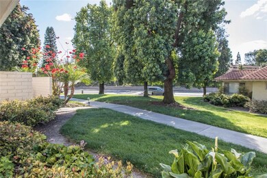 2247 Via Mariposa E unit D, Laguna Woods, CA 92637 - photo 4