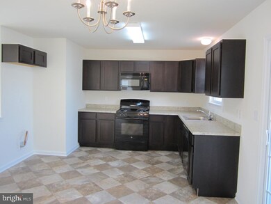 820 Vermont Ave, Woodbury, NJ 08096 - photo 5