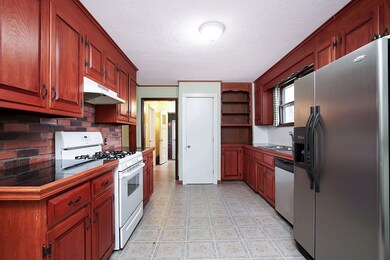 59 West St, Ludlow, MA 01056 - photo 5