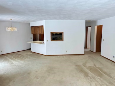 4003 Mackinac Dr, Janesville, WI 53546 - photo 5