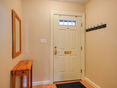 1608 Windsor Dr, Framingham, MA 01701 - photo 4