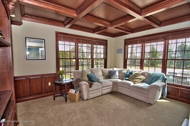 913 Parkview Rd, Moscow, PA 18444 - photo 5